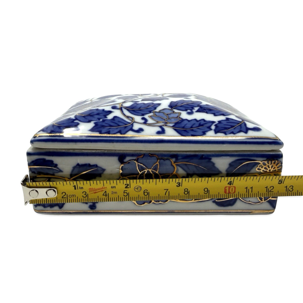 Vintage Blue White Floral Porcelain Trinket Box Gold Detail Lidded Jewelry Box - Picture 13 of 16